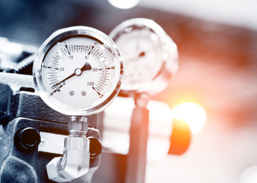 Pressure gauge on manufacturing equipment